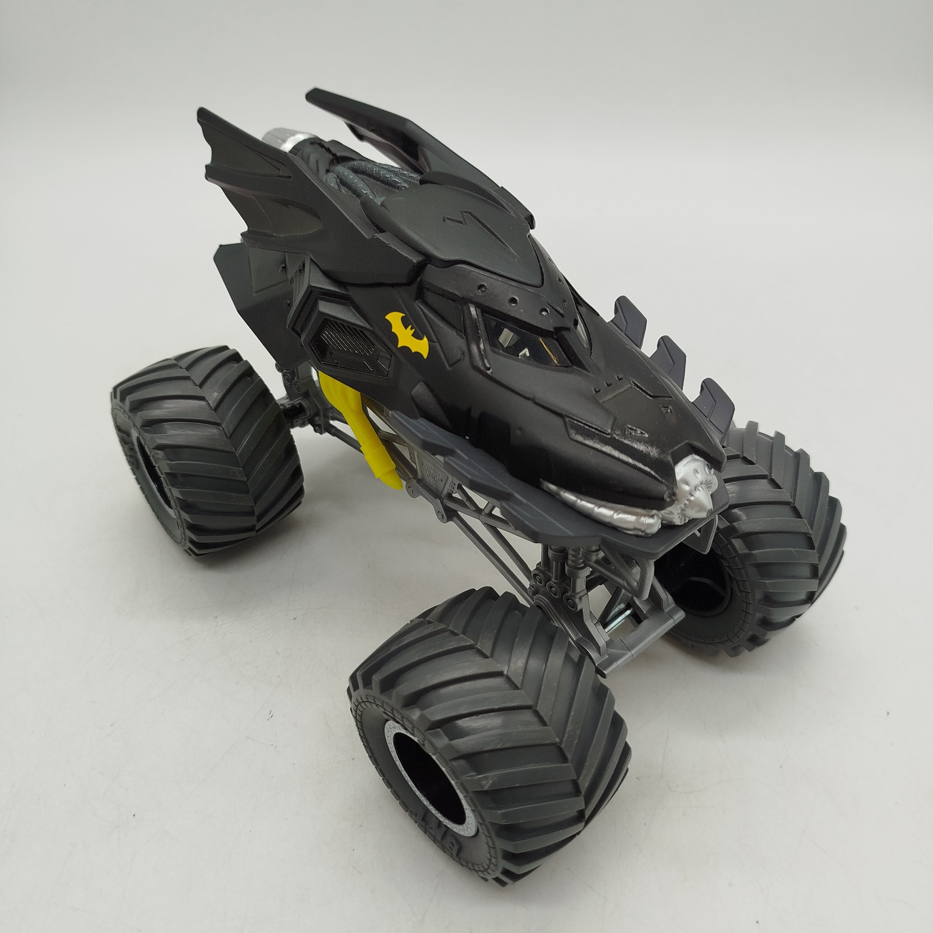 DC Batmobile MonsterJam Monstertruck1:24 gebraucht ab 3 4 5 Jahre | ✅ geprüft